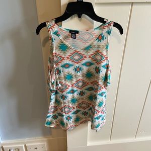 cute open shoulder top perfect for summer or fall